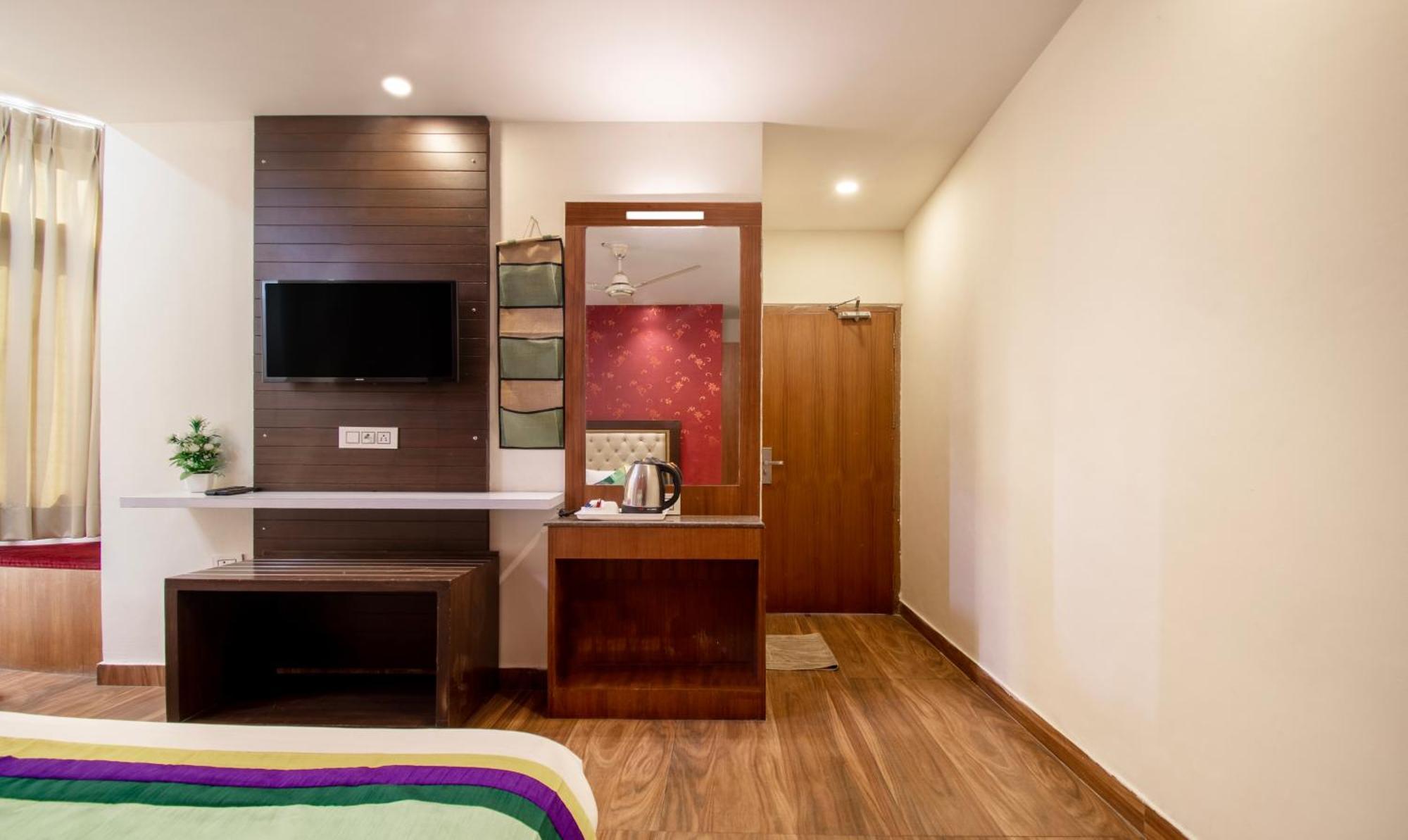 Ambika Residency, Near Hidimba Devi Temple Hotel Manāli Kültér fotó