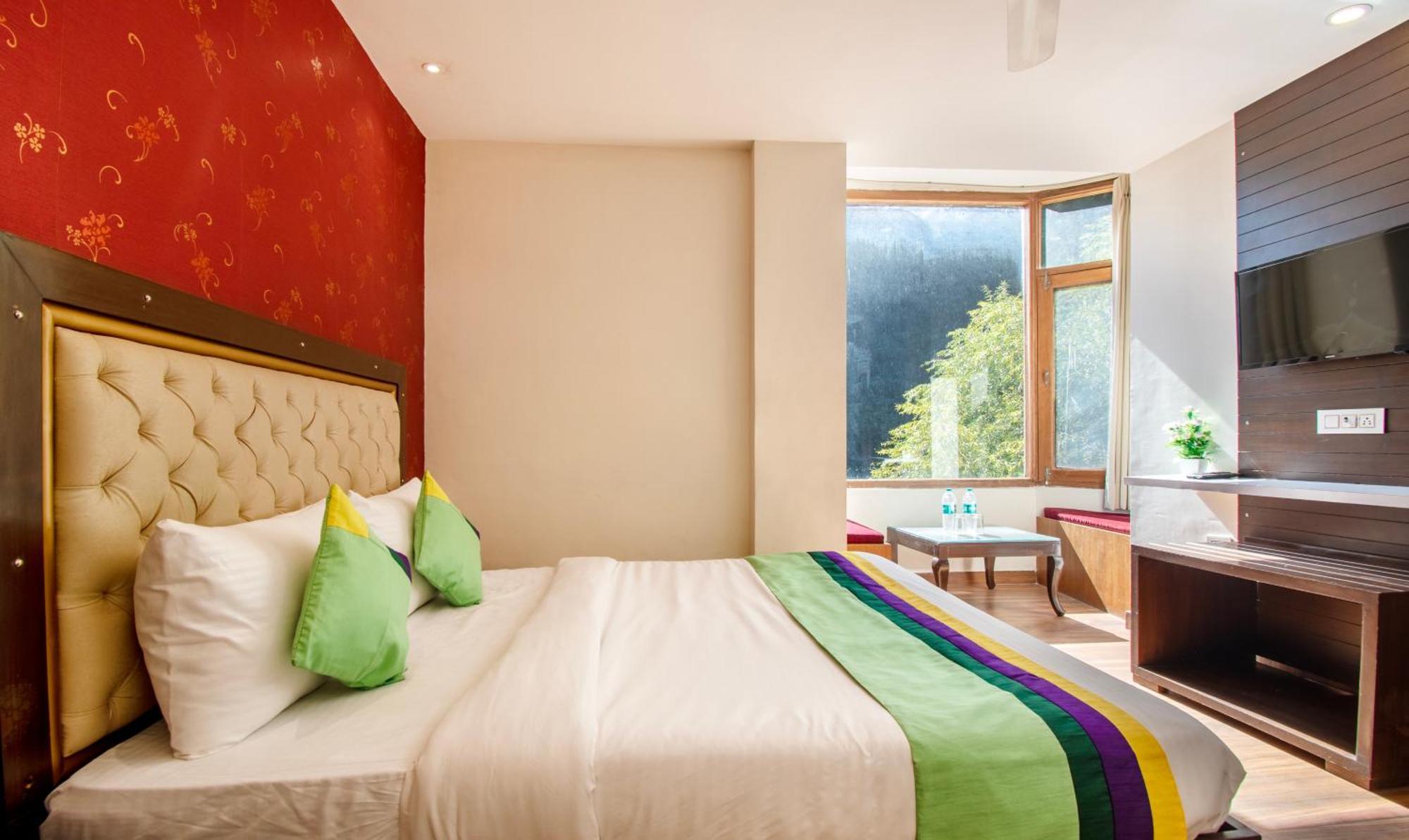 Ambika Residency, Near Hidimba Devi Temple Hotel Manāli Kültér fotó