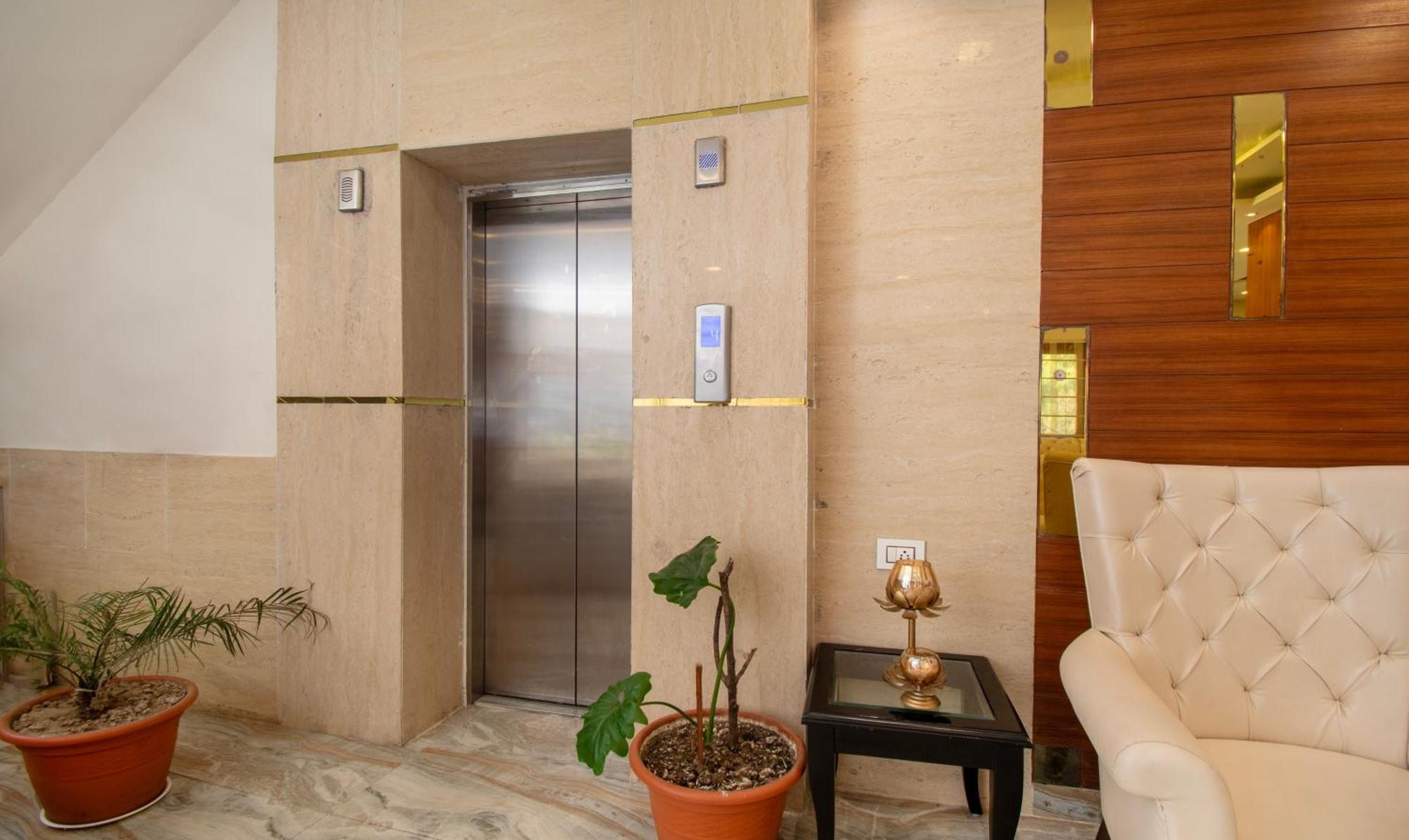 Ambika Residency, Near Hidimba Devi Temple Hotel Manāli Kültér fotó