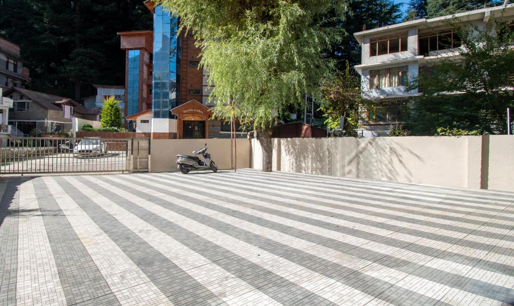 Ambika Residency, Near Hidimba Devi Temple Hotel Manāli Kültér fotó